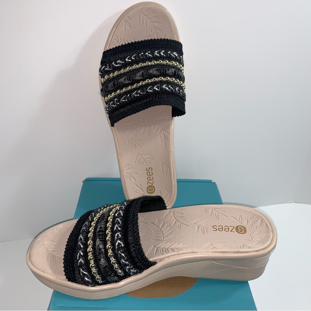 Bzees Black and Tan Sunshine Sandals with Cushioned Comfort